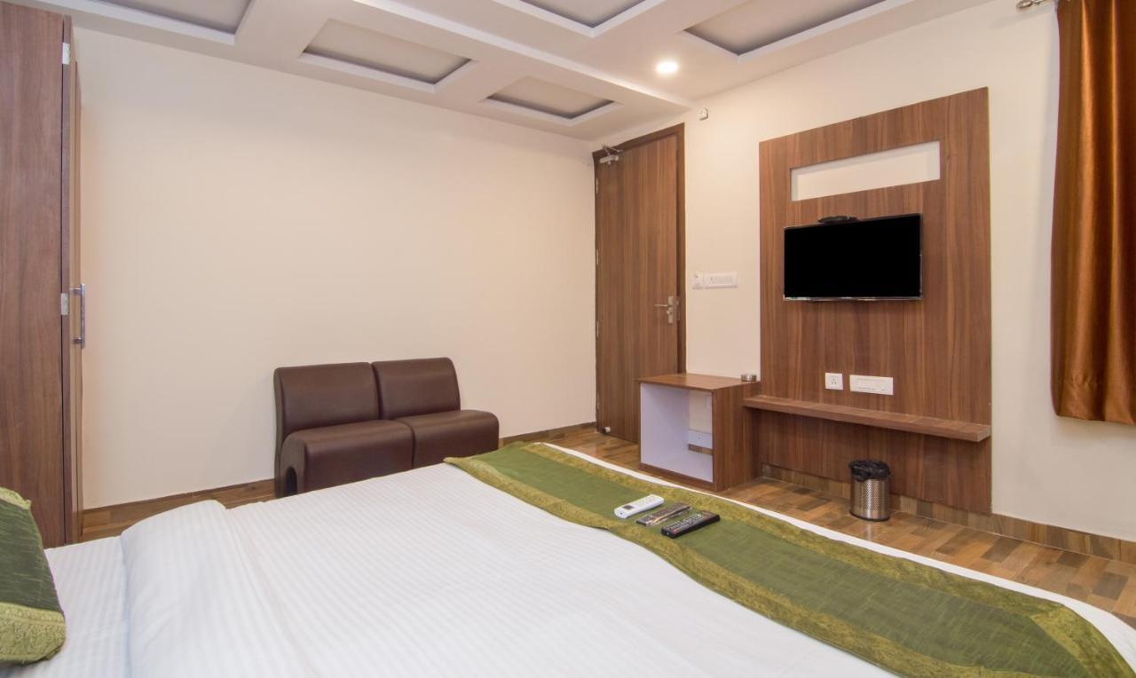 Treebo Trend Bipin International Hotel Lucknow Luaran gambar